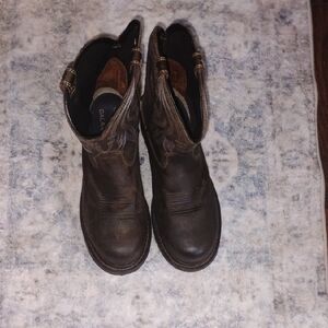 Ariat Black and Orange Sole Boots